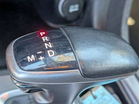 Used 2019 Dodge Charger SXT image 27