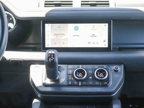 Used 2023 Land Rover Defender 110 X-Dynamic SE AWD/4WD image 13