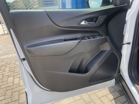 Used 2023 Chevrolet Equinox LT image 14