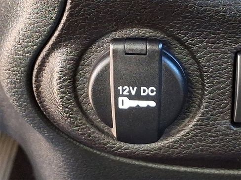 Used 2018 Jeep Wrangler Sport image 21