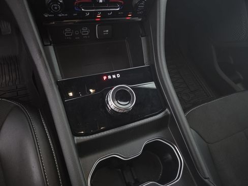 Used 2024 Jeep Grand Cherokee Altitude RWD image 12