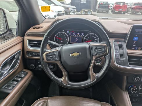 Used 2021 Chevrolet Tahoe High Country w/ Premium Package image 21