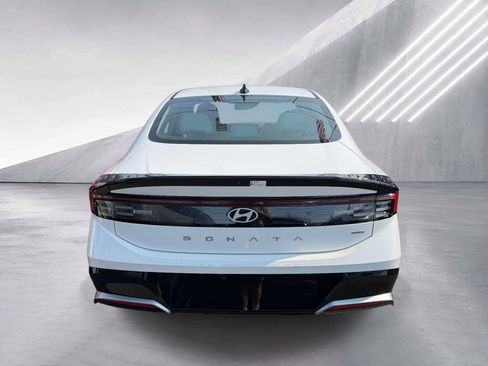 Certified 2025 Hyundai Sonata SEL AWD/4WD image 5