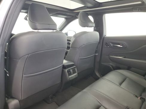 Used 2023 Toyota Crown Limited image 14