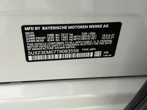 Used 2026 BMW X7 xDrive40i w/ Premium Package AWD/4WD image 25