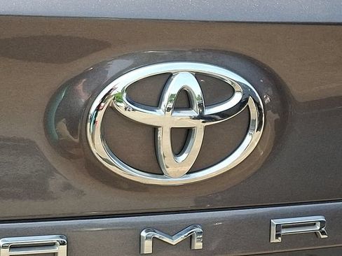 Used 2022 Toyota Camry LE FWD image 10