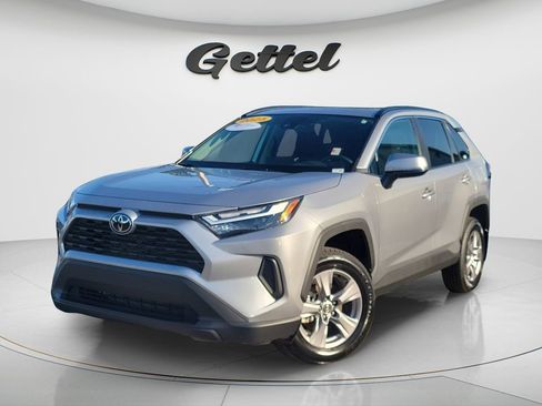 Used 2025 Toyota RAV4 XLE w/ Convenience Package FWD image 1