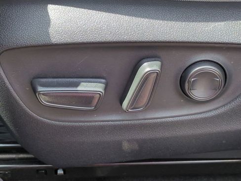 Used 2023 Toyota RAV4 XLE image 23