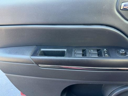 Used 2012 Jeep Patriot Limited w/ Sun/Sound Group AWD/4WD image 25