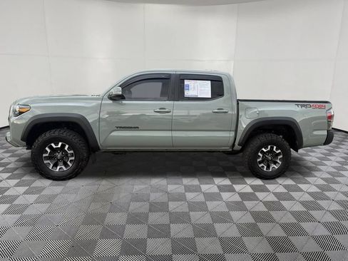 Used 2023 Toyota Tacoma TRD Off-Road AWD/4WD image 4