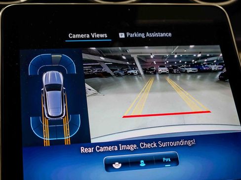 Used 2025 Mercedes-Benz GLC 350e 4MATIC image 23