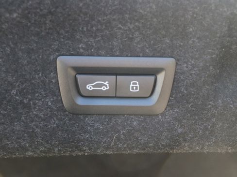 Certified 2025 BMW 430i Coupe w/ M Sport Package image 36