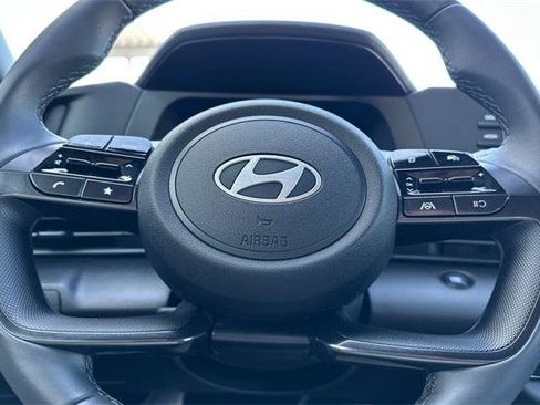 Certified 2025 Hyundai Elantra Sport image 23