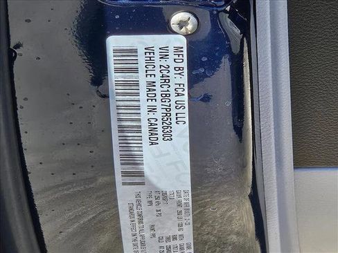 Used 2023 Chrysler Pacifica Touring-L image 20