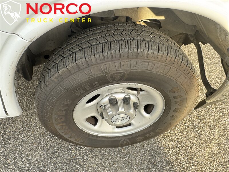 Used 2020 Chevrolet Express 3500 LT w/ LT Preferred Equipment Group RWD image 15