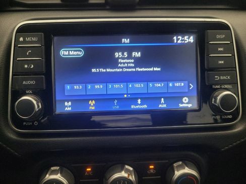 Used 2024 Nissan Versa S w/ Trunk Package image 25