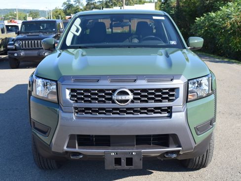 Used 2025 Nissan Frontier SV AWD/4WD image 3
