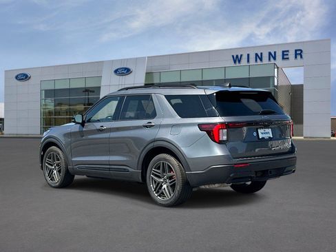 Used 2025 Ford Explorer ST-Line w/ ST-Line Street Pack AWD/4WD image 2