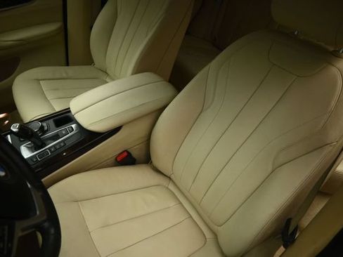 Used 2015 BMW X5 xDrive35d AWD/4WD image 52