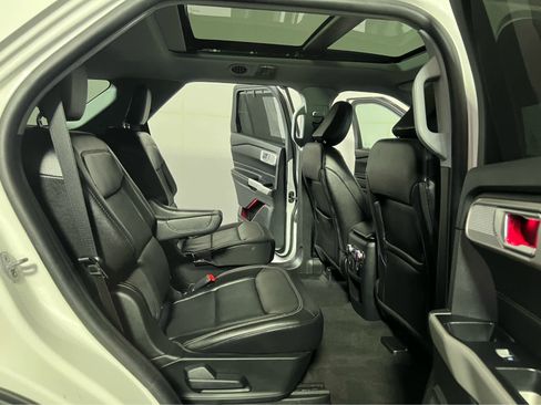 Used 2021 Ford Explorer Limited w/ Equipment Group 301A image 30