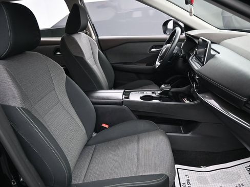 Used 2023 Nissan Rogue SV image 35