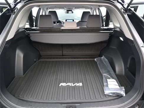Used 2025 Toyota RAV4 XLE image 13