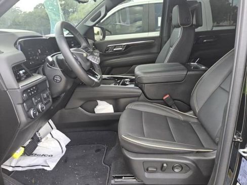 Used 2025 Chevrolet Tahoe Premier image 6