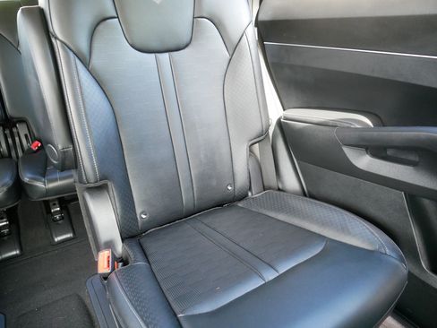 Certified 2025 Kia Sorento EX w/ EX Panoramic Sunroof Package AWD/4WD image 14