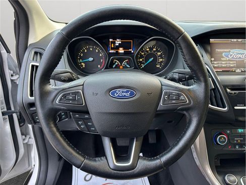 Used 2015 Ford Focus Titanium image 22