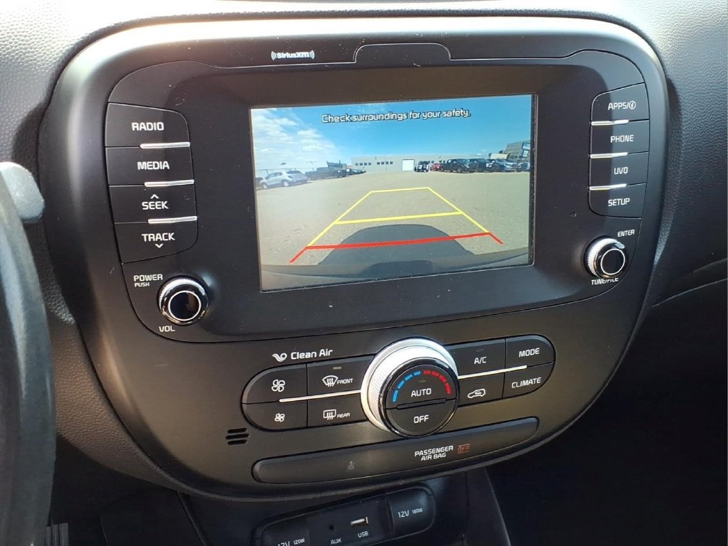 Used 2018 Kia Soul + FWD image 9