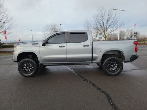 Used 2024 Chevrolet Silverado 1500 LT Trail Boss w/ Convenience Package II image 11