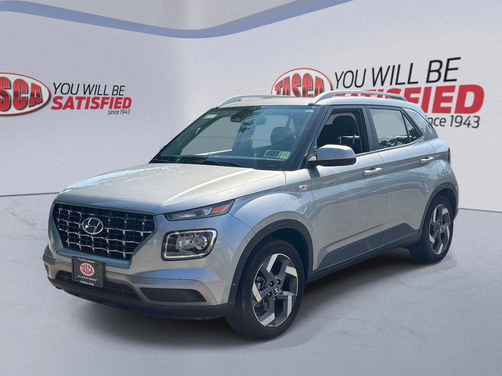 Used 2024 Hyundai Venue SEL FWD image 3