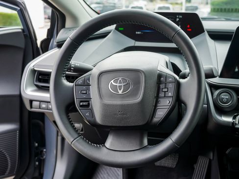 Certified 2025 Toyota Prius LE AWD/4WD image 31