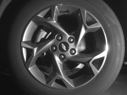 Used 2025 Chevrolet Trax LT FWD image 12