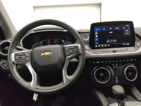 Used 2024 Chevrolet Blazer LT w/ Convenience Package FWD image 22