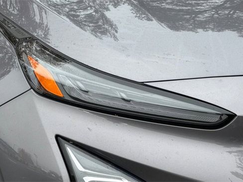 Used 2022 Chevrolet Bolt EUV LT w/ Convenience Package image 44