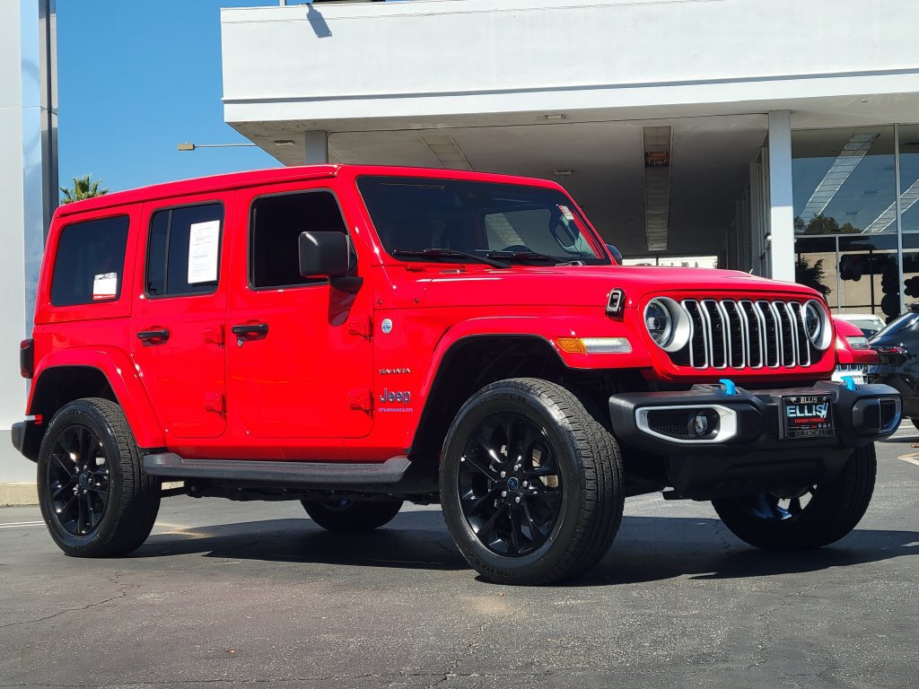 Used 2024 Jeep Wrangler Unlimited Sahara w/ Safety Group AWD/4WD image 33