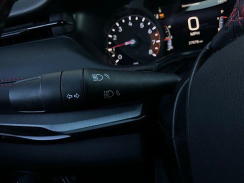 Used 2025 Jeep Compass Trailhawk image 36