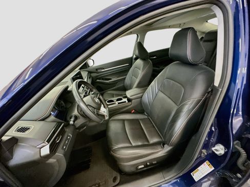 Used 2024 Nissan Altima 2.5 SR w/ SR Premium Package FWD image 13