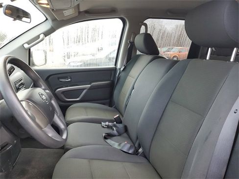 Used 2015 Nissan Titan S image 16