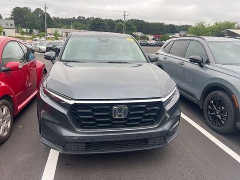 Used 2023 Honda CR-V EX image 2