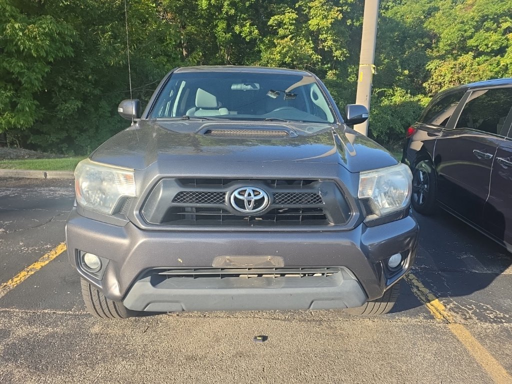 Used 2015 Toyota Tacoma PreRunner w/ TRD Sport Package RWD image 2