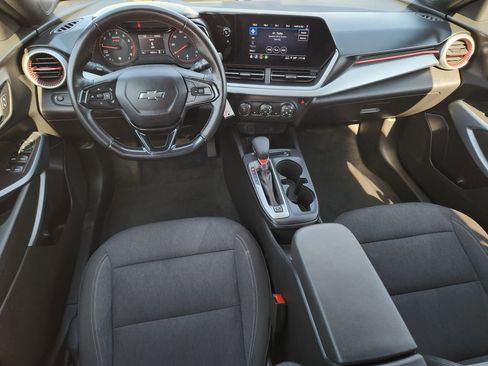 Used 2024 Chevrolet Trax RS image 29