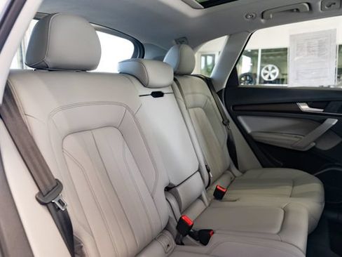Used 2023 Audi Q5 2.0T Premium Plus w/ Premium Plus Package AWD/4WD image 33