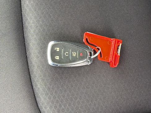 Used 2023 Chevrolet Malibu LT FWD image 29