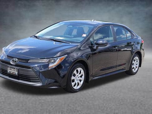 Used 2026 Toyota Corolla LE FWD image 22