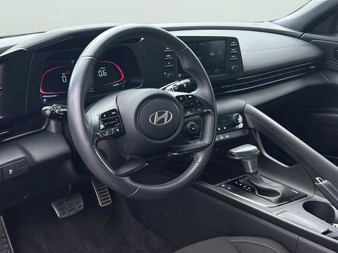 Used 2025 Hyundai Elantra Sport FWD image 23