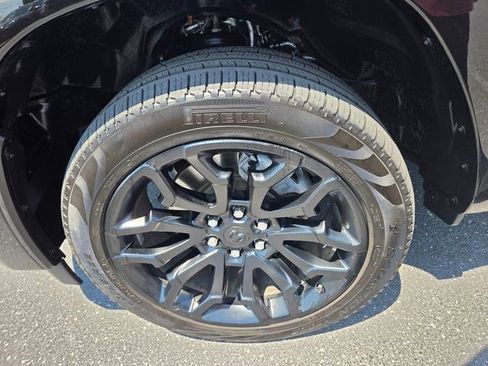 Used 2025 RAM 1500 Limited AWD/4WD image 29