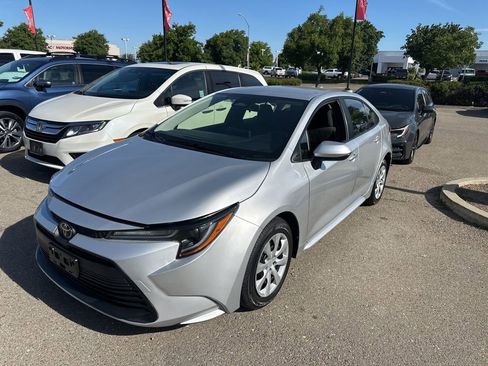 Used 2024 Toyota Corolla LE FWD image 3