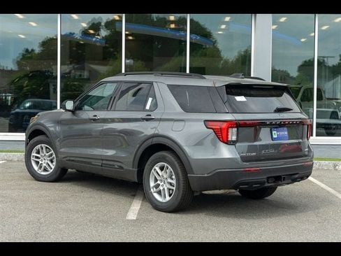 New 2026 Ford Explorer Active AWD/4WD image 4